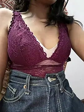 Khusirani0 - Public full nude show