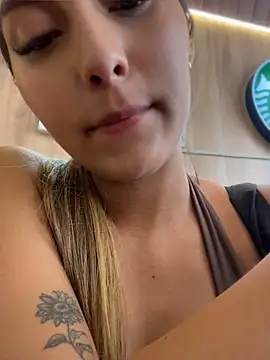 Valeria-escobar - FUCK ME ON THE MALL STAIRS + TWERK 😈🔥