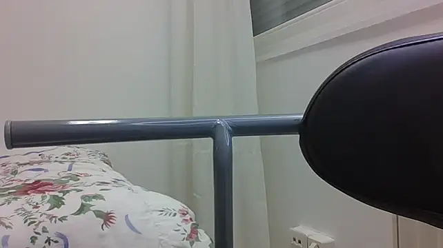 BerniceDigennaro - show the feet