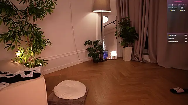 Angell_Wild - squeeze butt