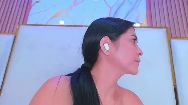 Paola_rodriguez - Squirt in your face 😈😈😈