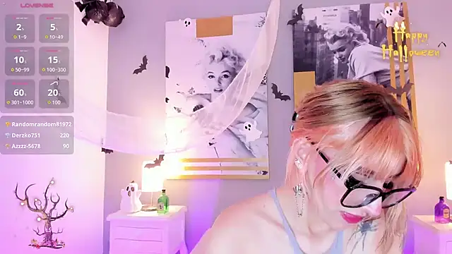 AlannaViera - PUSSY PLAY🖤