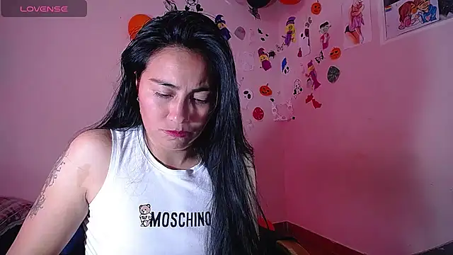 Hanna_girl21 - moaning loudly while masturbating really