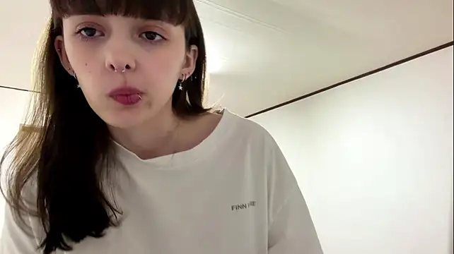 KathiePeeks - massage my breasts