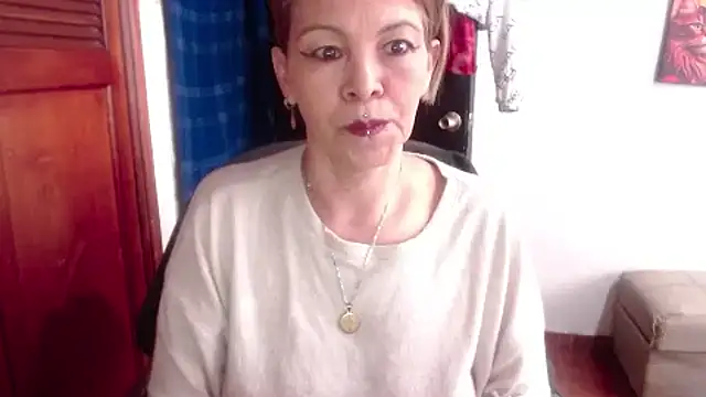 Electra-mommy - boobs