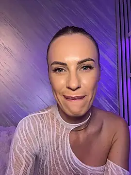 _JessyRey_ - Tease my nipples 😈