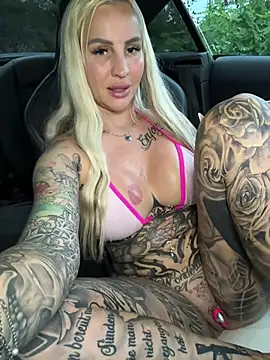 CoraDiamond - OIL ON BOOBS + 1 Clip🔥