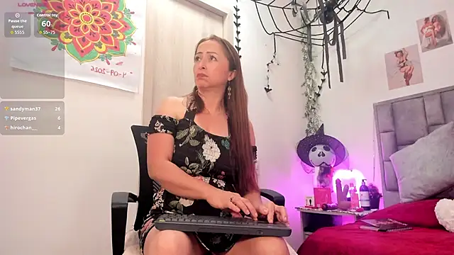 Giovanela_rose - Undress Me For You 👗🎉