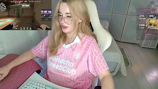 Lunar_Whisper - make my pussy wet