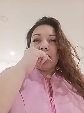SAMANTHA--02 - BOOBS IN MY BOSS'S FACE😮