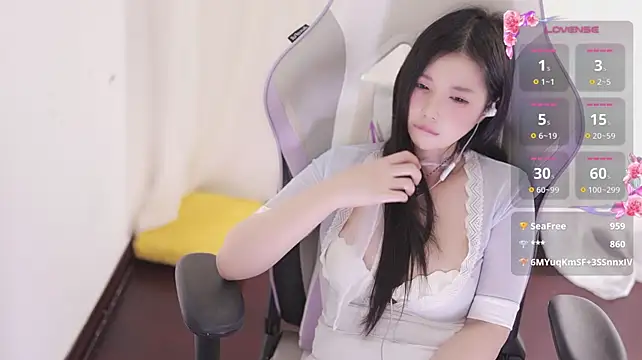 Kitty_baby77 - 完成任务 无内M腿5分钟 最后一个完成控制小粉5分钟