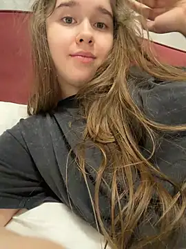 HornyGirlH - SHOW PUSSY