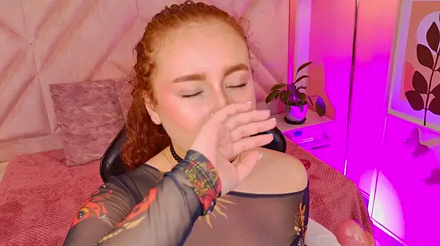 AmmberJones - Spit dildo while suck deep 👅💦