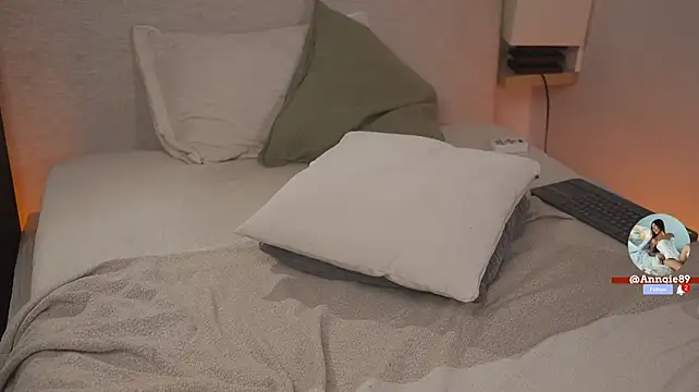 MelisaLopez_ - RIDE PILLOW FOR ME NAD MOAN PLEASE LOVE