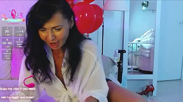 Melissa_Fane - Zoom on Ass and spank with Oil