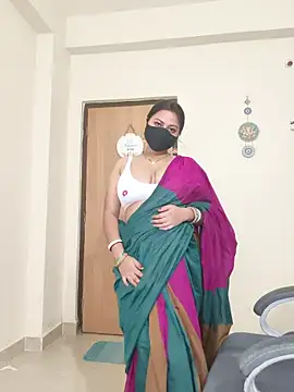 GoddessAnamika - FLASH MY BIG JUICY BOOBS IN LIVE [1MIN]