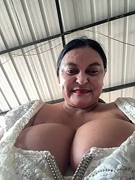 Horny-Mommy-Dirty - Hércules my pussy