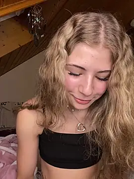 MilaRoseee - Play boobs 3 min🛵