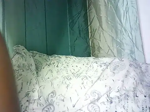 Deadlybeauty - fuck dildo in pussy