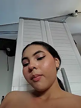 AlinnaRosee_