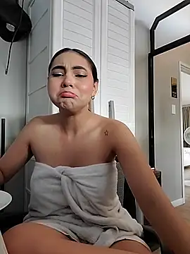 AlinnaRosee_