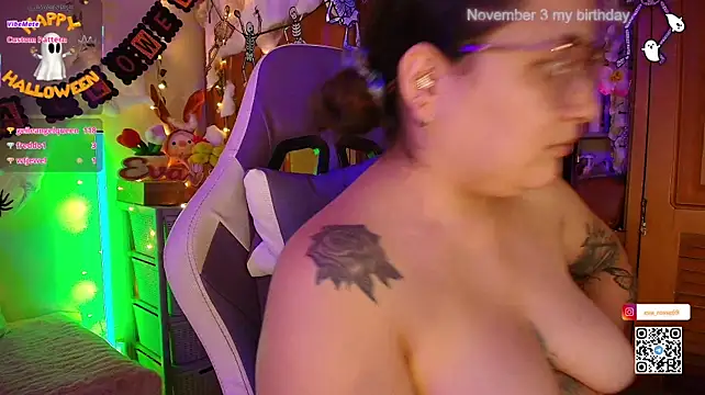 Eva_rosse69 - Spit and suck my burning nipples 👅😈😍