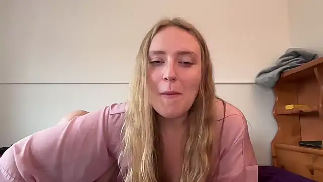 Pattyworld69 - finger my tight pussy