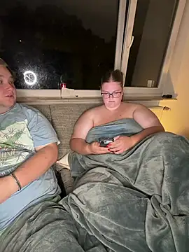 CurvyPaar2 - Show Pussy & 2 Videos