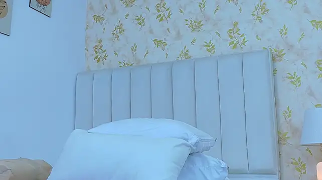 Sam_lovee - Striptease, taking off all my clothes
