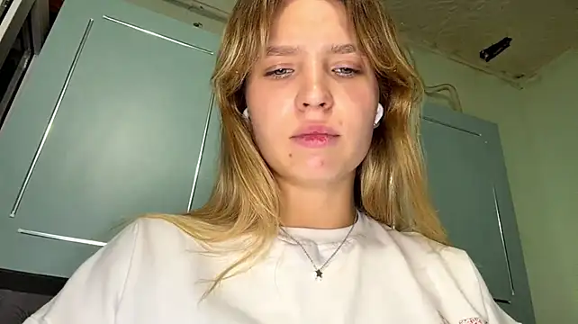 LilliaEhmen - Kisses for the last tipper
