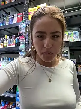Andrea_19blonde