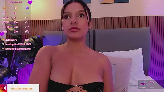 NicolleeEvanss - Straw your cock with my juicy tits