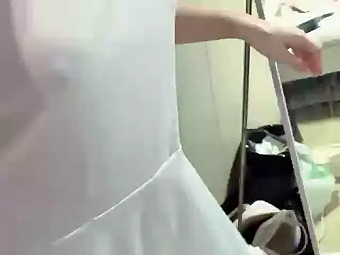 Xiaohuli1001 - 哥哥们帮帮忙众筹小粉，新人尝鲜