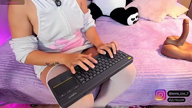 Anne_cox - HANDJOB + SUCK YOUR BALLS