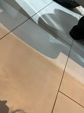 SaryJonex - RUB MY PUSSY IN PUBLIC