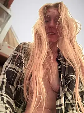 GoldenFlameGoddess - Booo! 👻