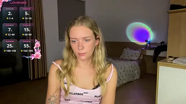 One_On_Mllion - sexy tease shorts)