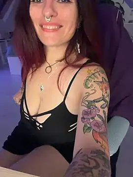 LunaMoongirl - 🔥Suck dildo + topless🔥