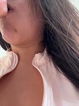 Emily_Gomezz - Plug in ass+ spanks