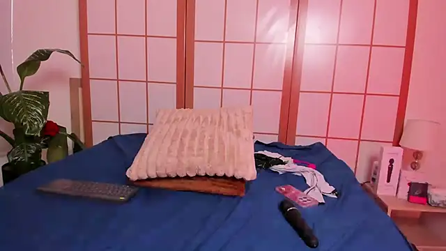 Ambar_a_Camilo - show cock and get it hard