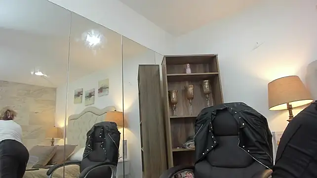 Alana_johnson_0 - STRIPTEASE