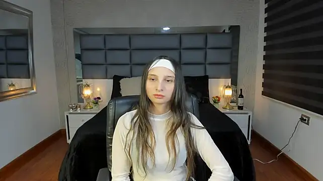 Emilia_Jonnes - flash pussy