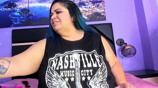 ANAMARIARIOS - RUB MY BIG CLIT