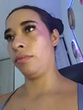 Valenn_fernandez - A stream for you💦💦