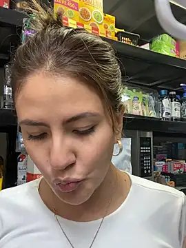 Andrea_19blonde