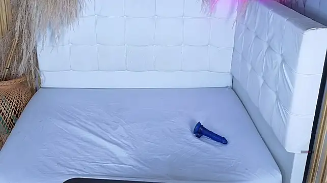 Zoee_Of - massage in tits