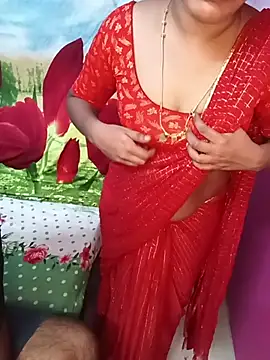 LoveBirds09 - Boobs lick with 🍯 Honey