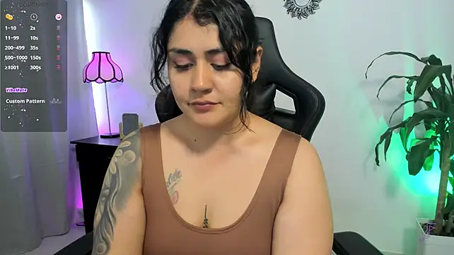 Karlie02_ - Play with my boobs