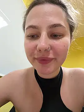 AsynaYuuki - TOTAL MADNESS! RUN NAKED IN SCHOOL🏫🏃‍♀