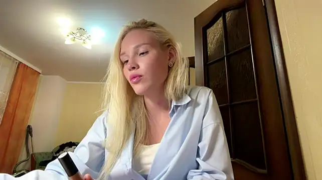 AlaneMorowski - sexy wink for you